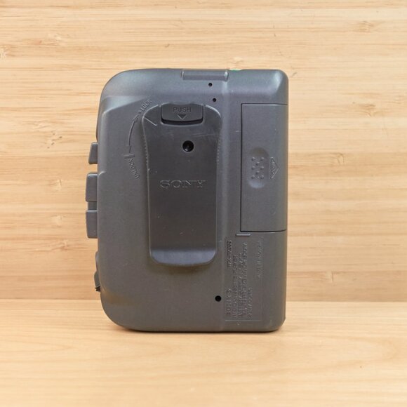 Sony Walkman WM‑FX353 Radio Cassette Player / Tested & Working / Made in Japan - Picture 5 of 7